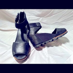 Sorel Joanie II Ankle Strap Wedge Sandal Black 9